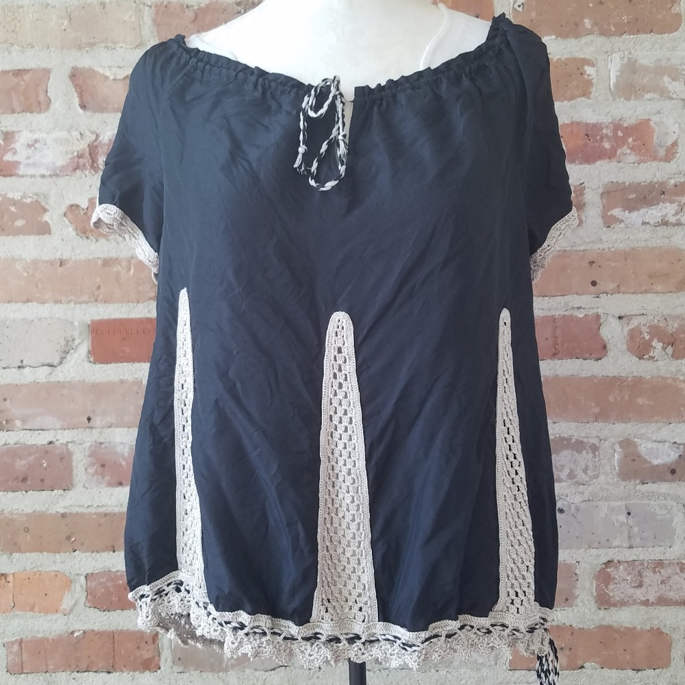 BCBG 100% Silk Black/Ivory Crochet Peasant Blouse